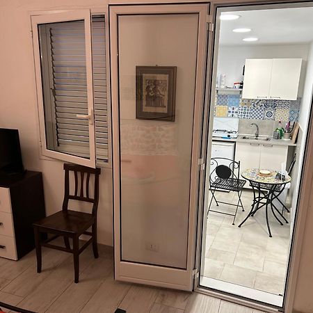 סירקוזה Deni'S Apartments Per 2 Con Veranda Balcone מראה חיצוני תמונה